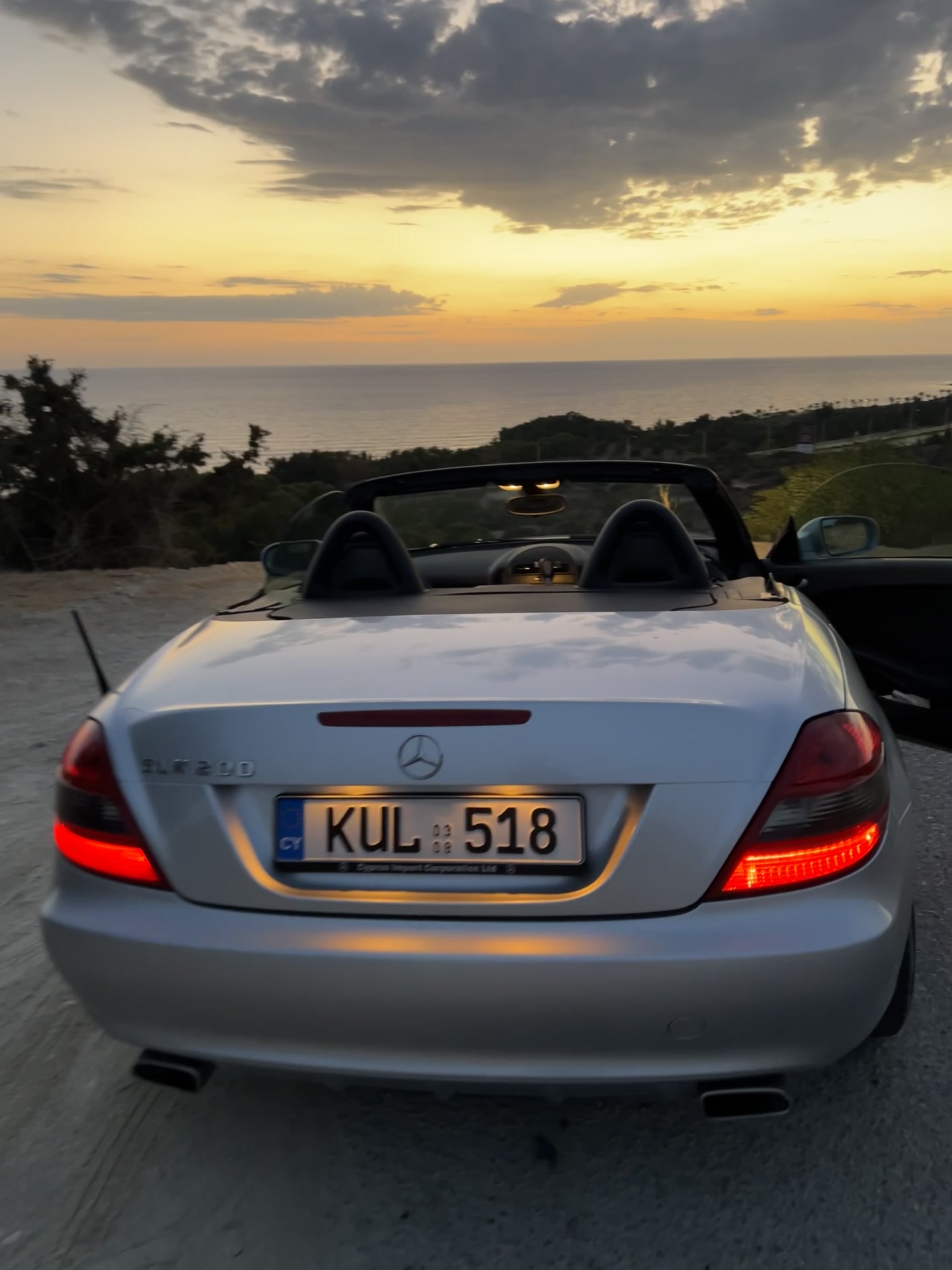 Video — Mercedes SLK walkthrough